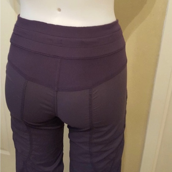 Lululemon Studio Crop 2   #2-21 - Picture 11 of 16